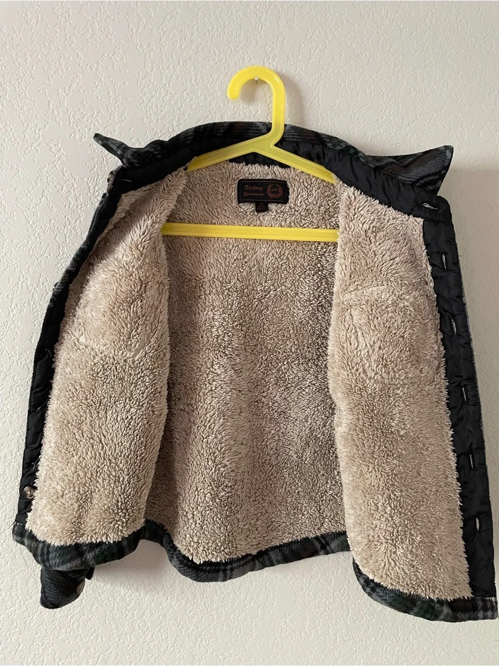 N/A cozy black